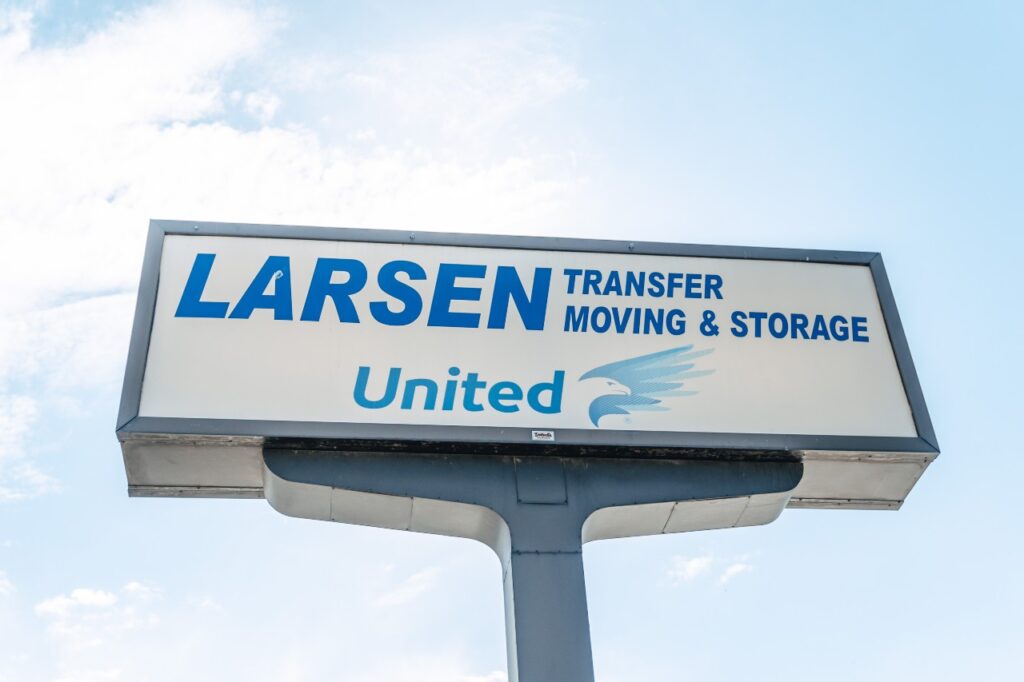 Larsen Transfer business sign